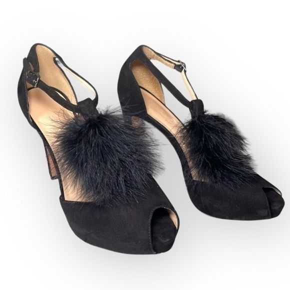 Talbots Elana Suede Leather Feather T Strap Pumps Size 8B - Picture 1 of 11